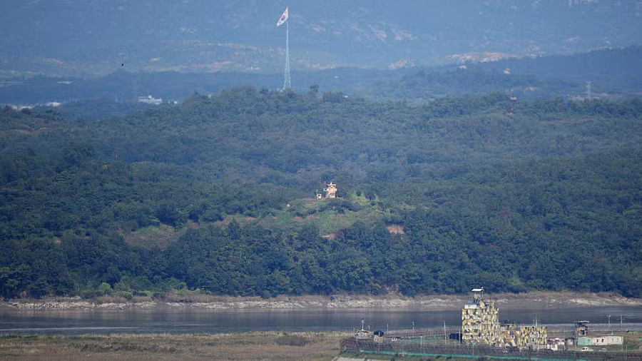 <div class="paragraphs"><p>Representative image of South Korean-North Korean border.</p></div>