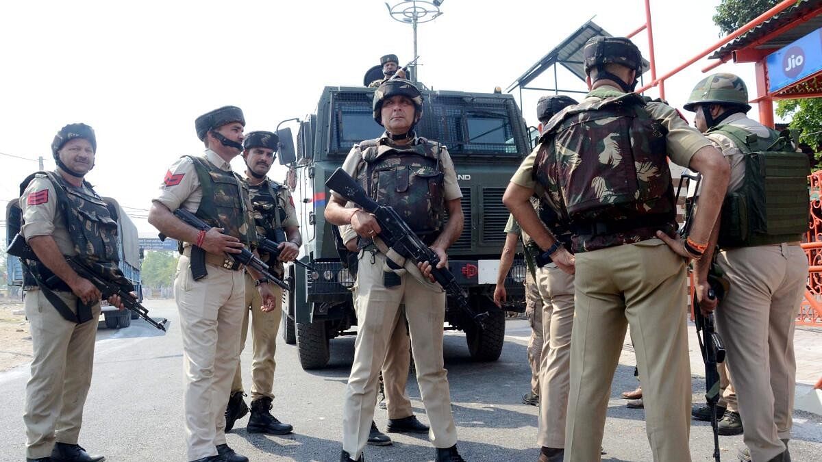 <div class="paragraphs"><p>olice and security personnel during a mock drill at Bhagwati Nagar base camp ahead of the annual Amarnath Yatra, in Jammu</p></div>