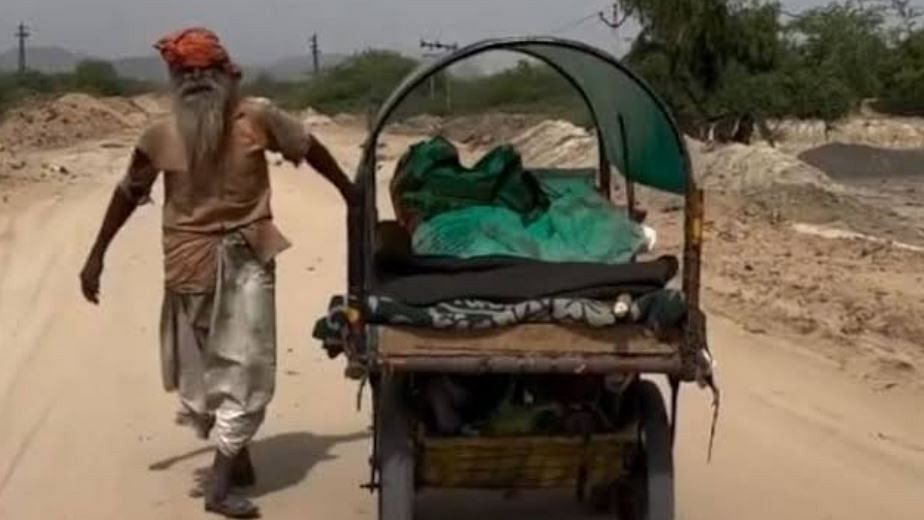 <div class="paragraphs"><p>Photo showing&nbsp;the 63-year-old scrap collector in Rajasthan who committed suicide in front of a crowd  that was mocking him over a video clip that went viral on social media.</p></div>