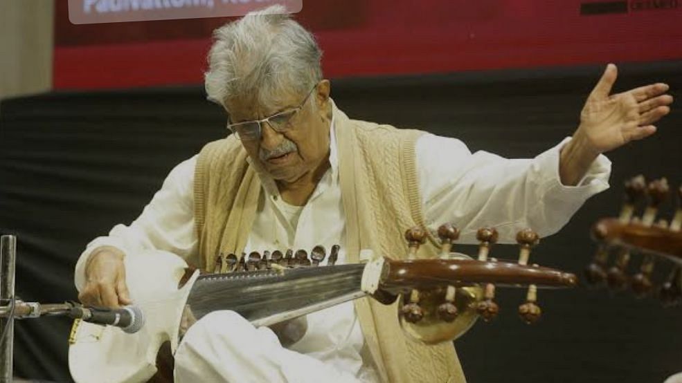 <div class="paragraphs"><p>Pt Rajeev performed in concerts worldwide. He was the first Indian to play sarod in the Opera House of Sydney.</p></div>