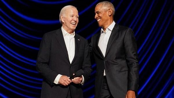 <div class="paragraphs"><p>US President Joe Biden (L) and former US President Barack Obama (R).</p></div>