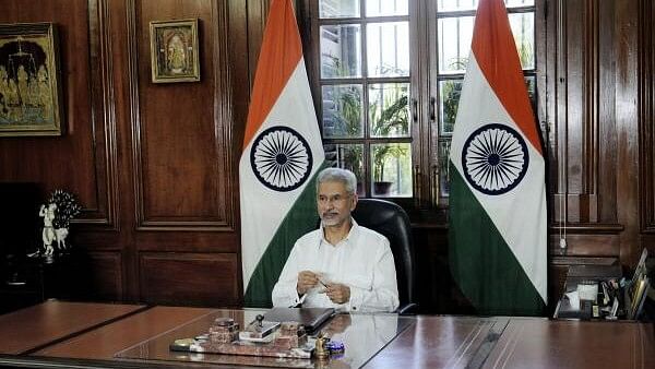 <div class="paragraphs"><p>S Jaishankar takes charge as EAM</p></div>