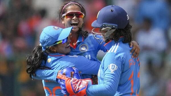 <div class="paragraphs"><p>India's Shreyanka Patil celebrates with teammates after taking the wicket of South Africa batter Marizanne Kapp during the third women's ODI cricket match between India and South Africa, at M Chinnaswamy Stadium in Bengaluru, Sunday, June 23, 2024.</p></div>