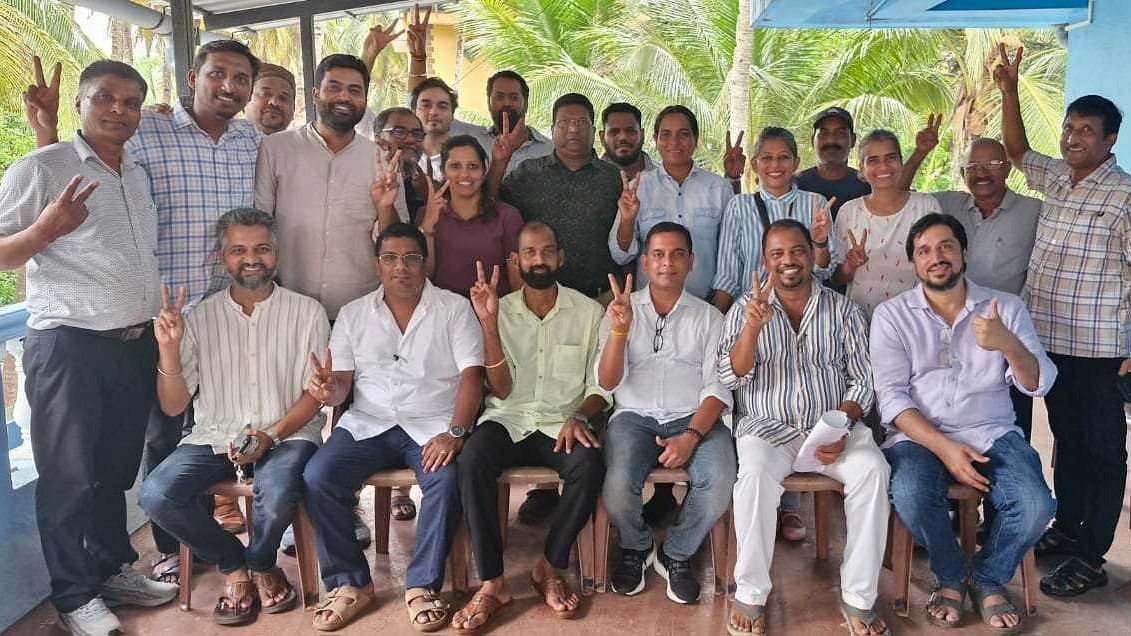 <div class="paragraphs"><p>AAP candidate&nbsp;Joseph Pimenta (3rd from left in the bottom row), representing the I.N.D.I.A. bloc, celebrate with party workers after winning the&nbsp;Benaulim zilla panchayat bypolls in Goa.</p></div>