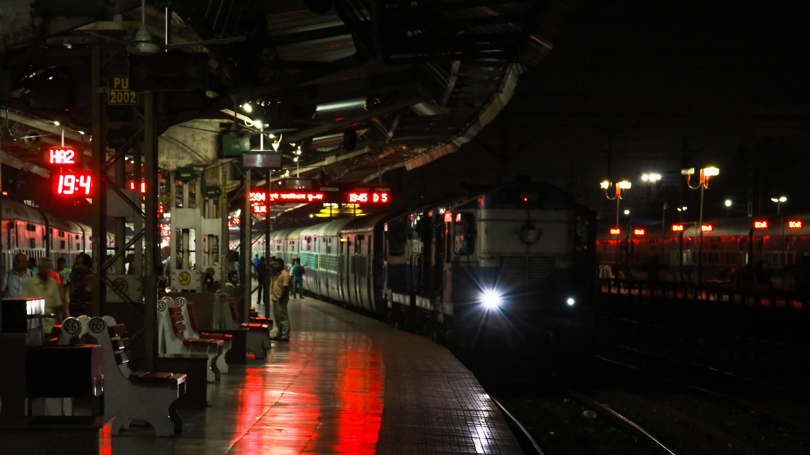 <div class="paragraphs"><p>The couple had alighted at the Damoh station since the infant was feeling unwell, which is when they were attacked. Representative image</p></div>