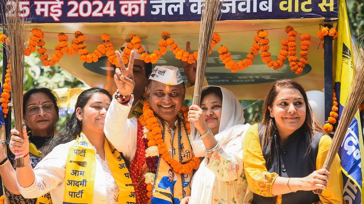 <div class="paragraphs"><p>New Delhi: AAP candidate for Lok Sabha elections Somnath Bharti with party leader Shelly Oberoi during his nomination filing rally, in New Delhi.</p></div>