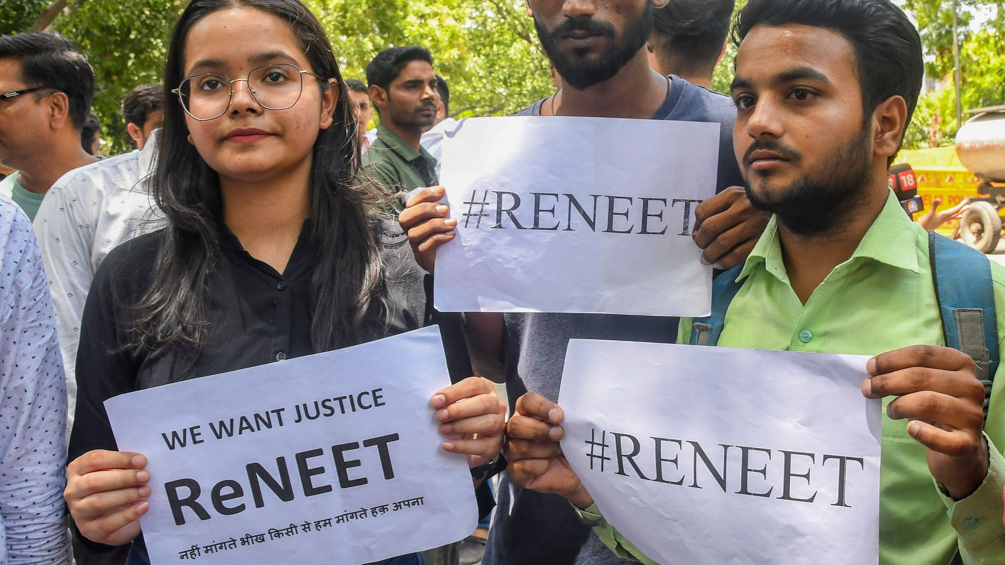 <div class="paragraphs"><p>Group of students protesting against the alleged irregularities in the NEET exam.</p></div>