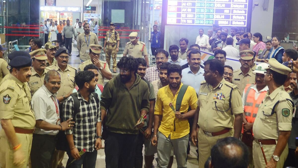 <div class="paragraphs"><p>Indians rescued from Cambodia at the Vishakapatnam airport after arriving in India.</p></div>