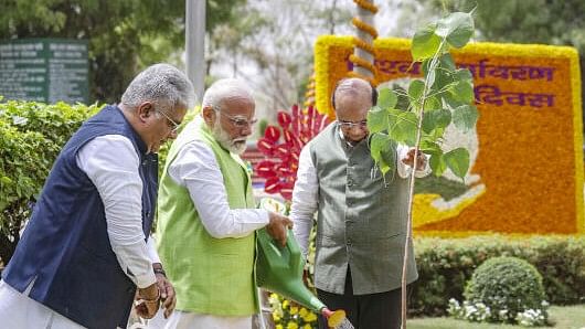 <div class="paragraphs"><p>Prime Minister Narendra Modi plants a tree on the occasion of Wold Environment Day, at Buddha Jayanti Park, in New Delhi, Wednesday, June 5, 2024.</p></div>