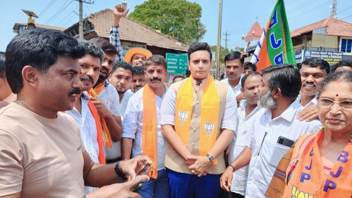 Scion of Mysore royal family and BJP candidate for Mysore-Kodagu Lok Sabha constituency Yaduveer Krishnadatta Wadiyar was accorded a rousing welcome.