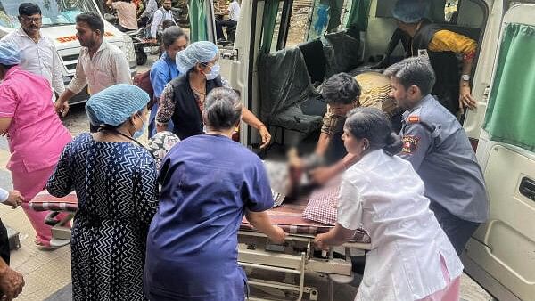 <div class="paragraphs"><p>An injured being shifted to a hospital after a blast at an explosive-manufacturing factory, near Nagpur.</p></div>