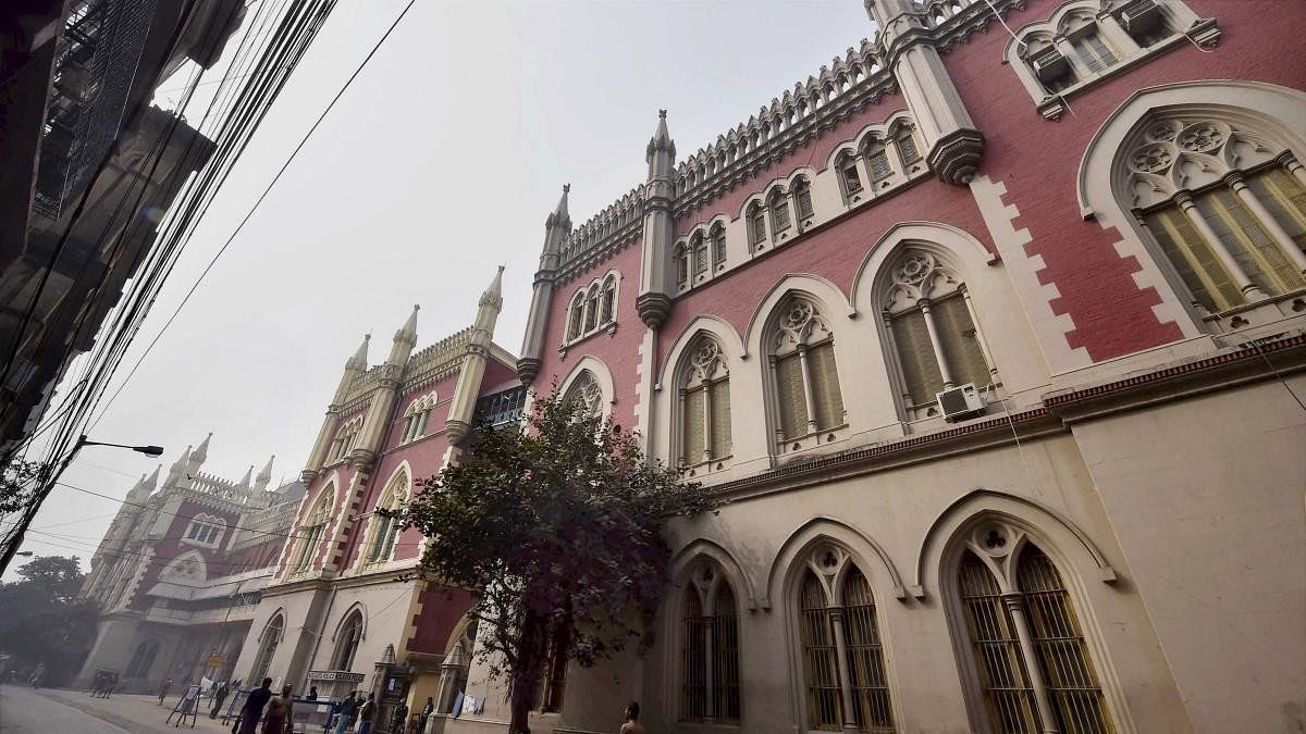 <div class="paragraphs"><p>Calcutta High Court building</p></div>