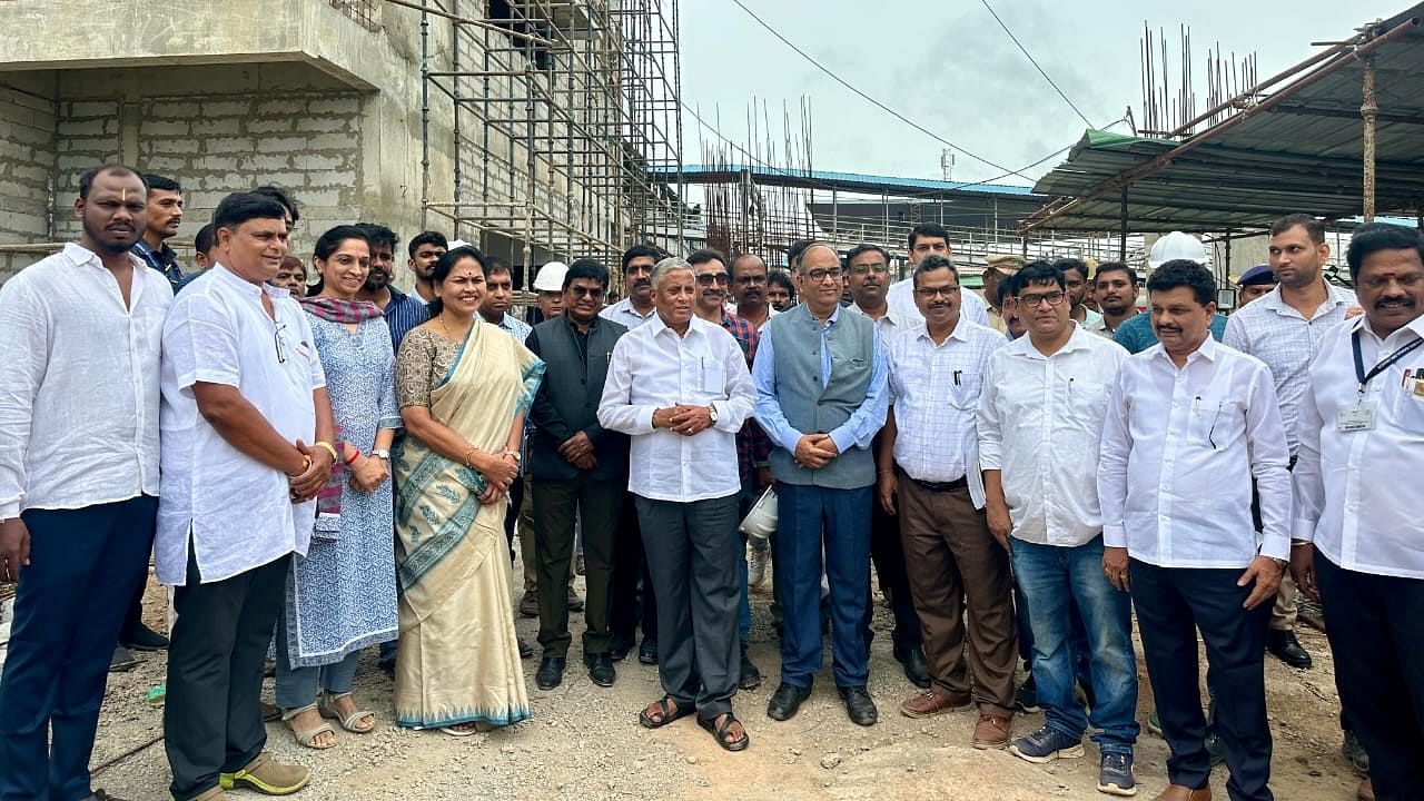 <div class="paragraphs"><p>Minister of State for Railways V Somanna inspects the redevelopment of the Yeshwantpur station on Sunday.</p></div>