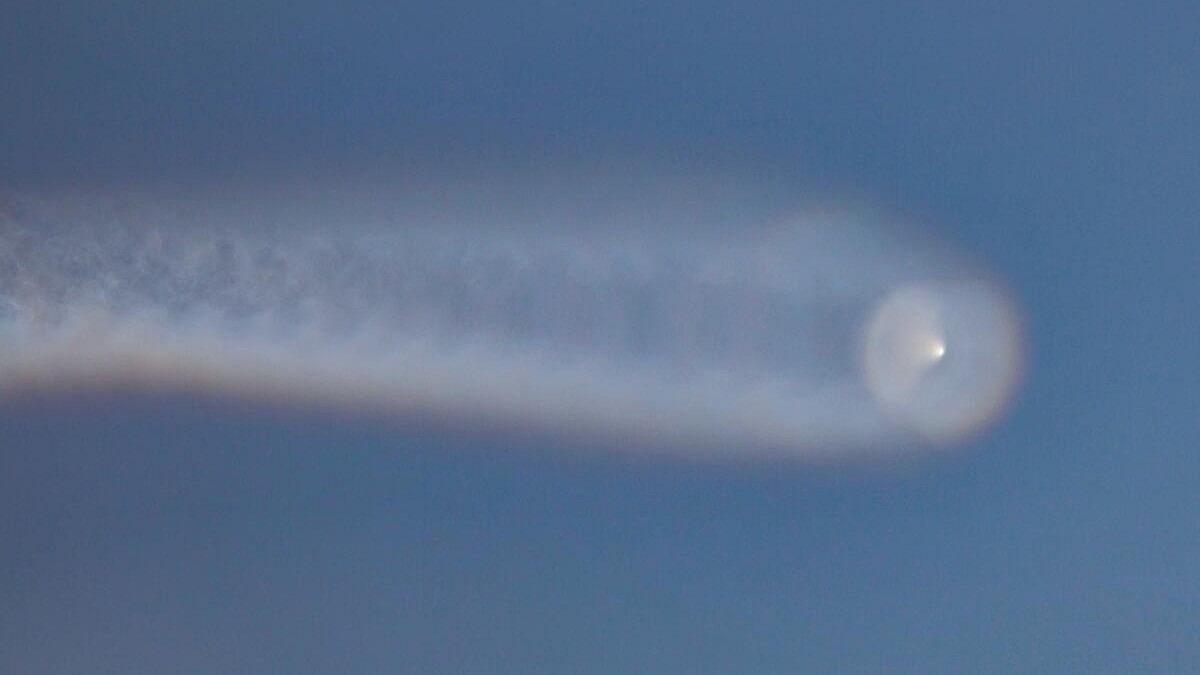 <div class="paragraphs"><p>The contrail of North Korean missile is pictured from Yeonpyeong Island, South Korea.</p></div>