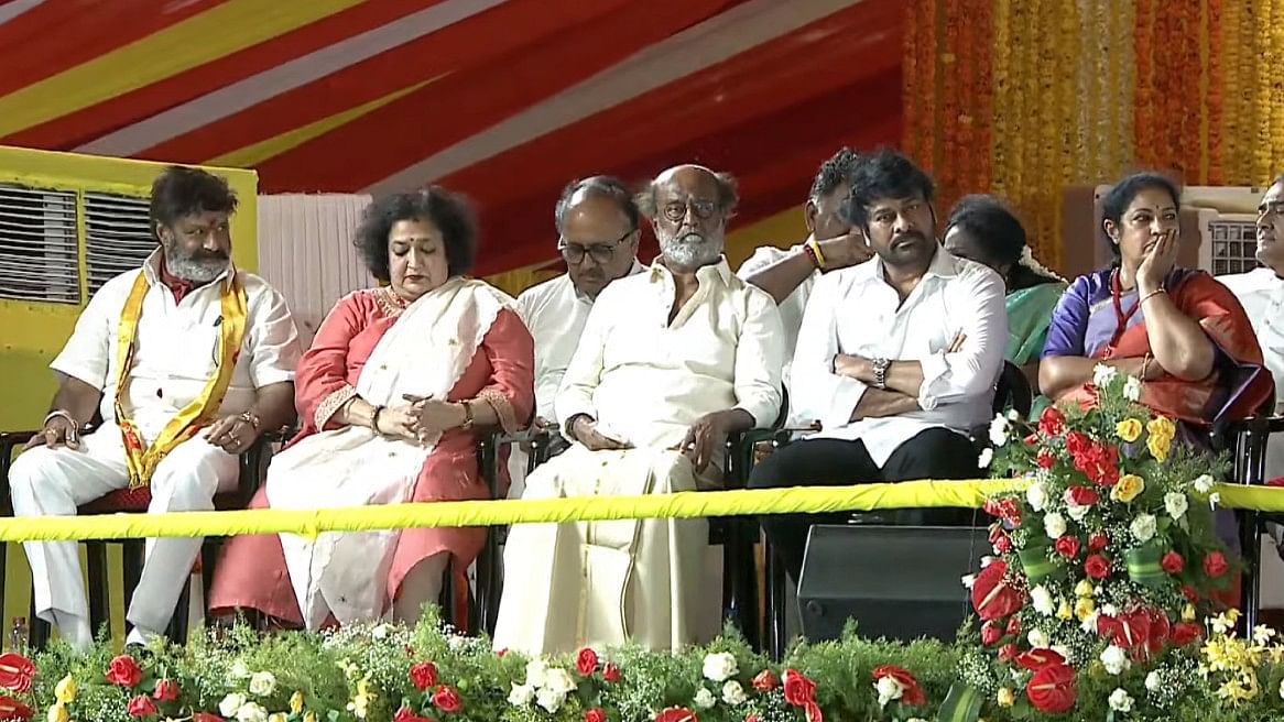 <div class="paragraphs"><p>Celebrities attending Chandrababu Naidu's swearing-in ceremony.</p></div>