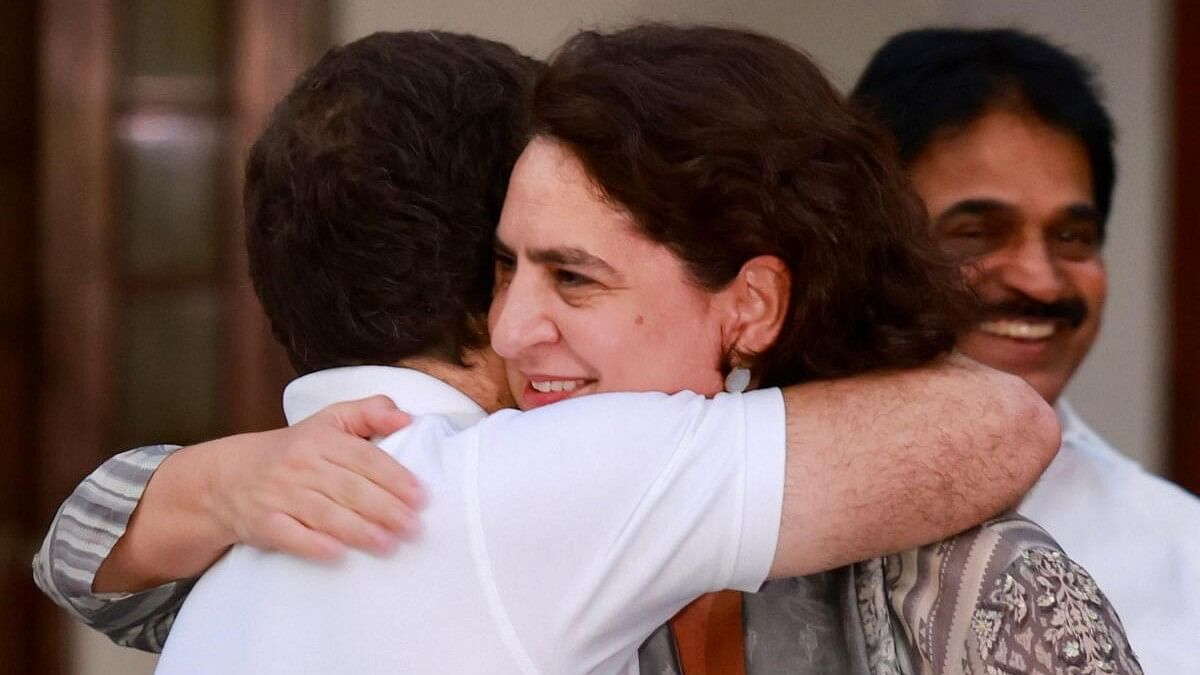 <div class="paragraphs"><p>Congress party leaders Rahul Gandhi(L) and Priyanka Gandhi Vadra at a press conference after a meeting at party President Mallikarjun Kharge's residence, in New Delhi, Monday, June 17, 2024. Priyanka Gandhi will make her electoral debut from the Wayanad seat.</p></div>