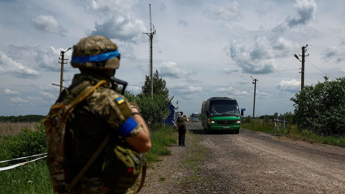 <div class="paragraphs"><p>Buses with Ukrainian prisoners of war  arrive after a swap, amid Russia's attack on Ukraine, at an unknown location in Ukraine.</p></div>