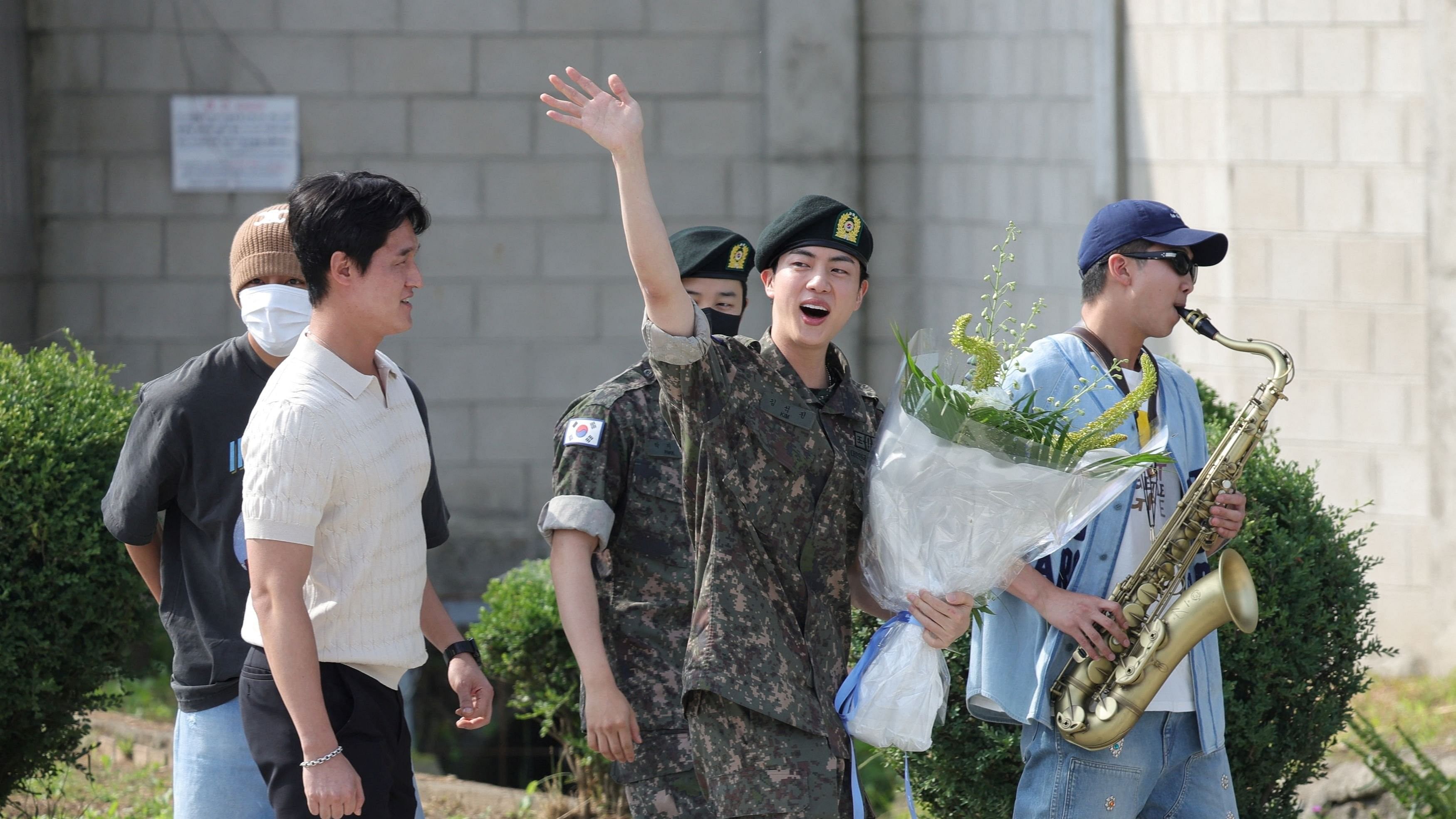 <div class="paragraphs"><p>K-pop boy band BTS member Jin leaves after being discharged from the military in Yeoncheon, South Korea, June 12, 2024.     </p></div>