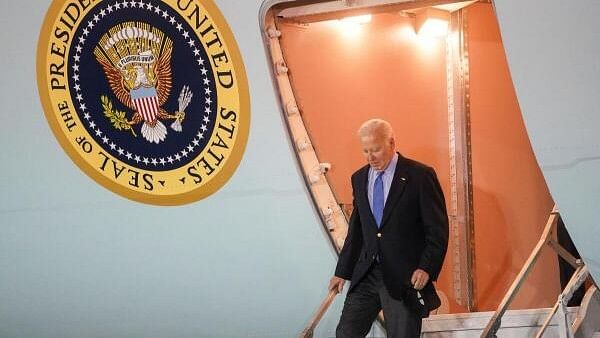 <div class="paragraphs"><p>U.S. President Joe Biden disembarks Air Force One at Brindisi Airport ahead of the G7 summit in Puglia.</p></div>