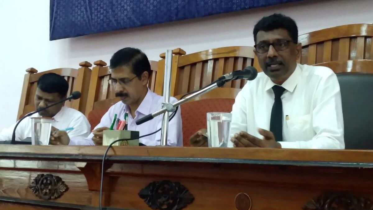 <div class="paragraphs"><p>Mangalore University Vice Chancellor Prof P L Dharma speaks during the academic council meeting at Mangalore University in Mangalagangothri on Wednesday. </p></div>