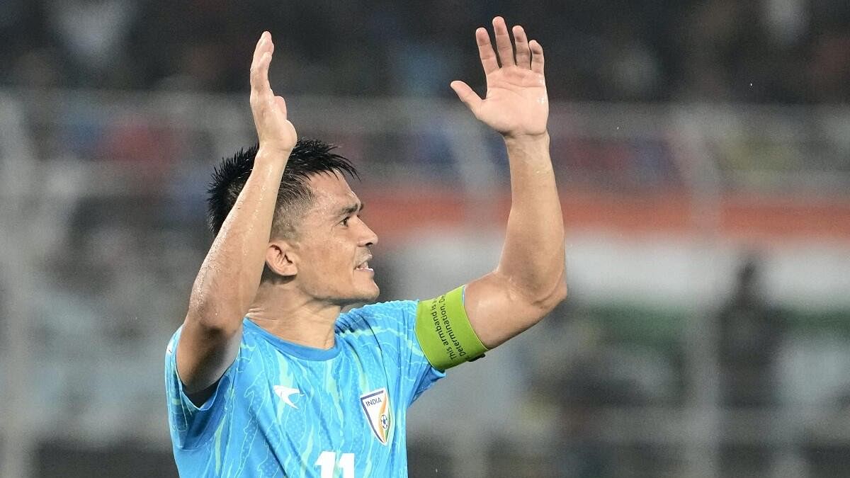 <div class="paragraphs"><p>India’s captain Sunil Chhetri acknowledges fans during a FIFA World Cup 2026 Qualifier football match between India and Kuwait, at the Vivekananda Yuba Bharati Krirangan (Salt Lake Stadium), in Kolkata.</p></div>