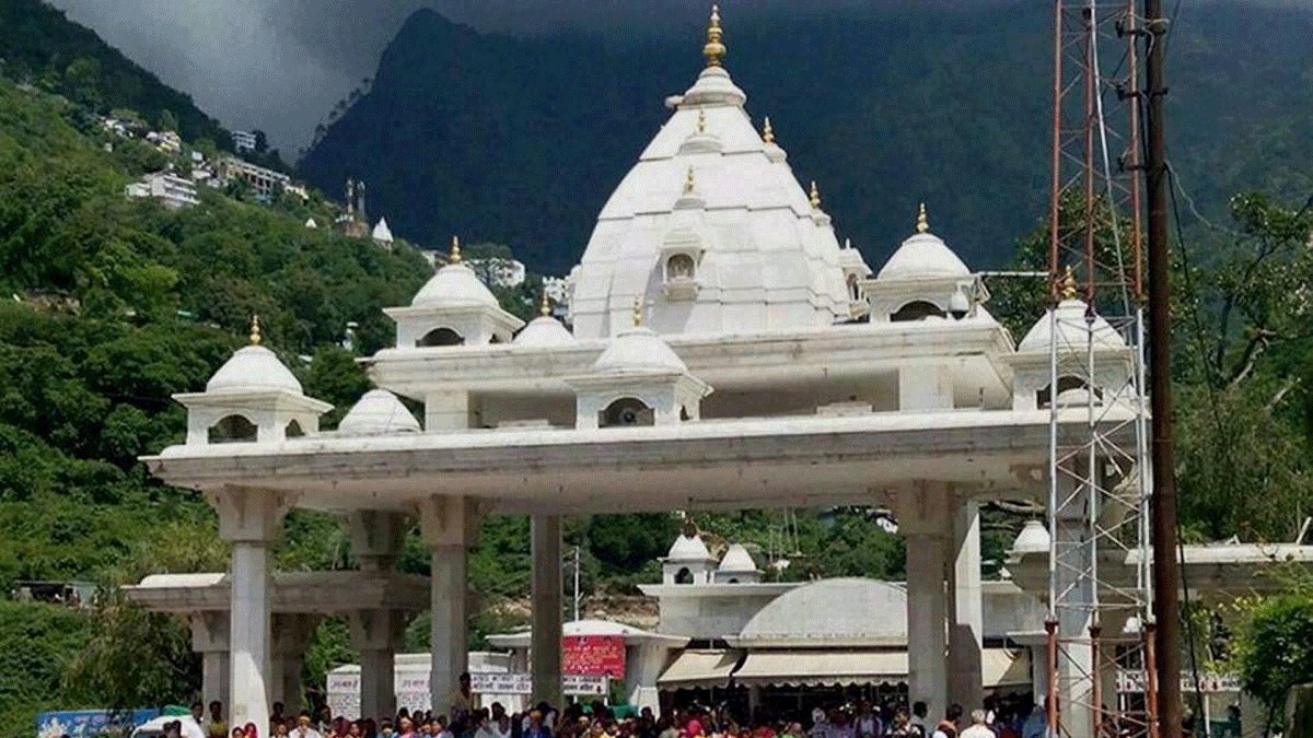 <div class="paragraphs"><p>Cave shrine of Mata Vaishnodevi in Trikuta.</p></div>