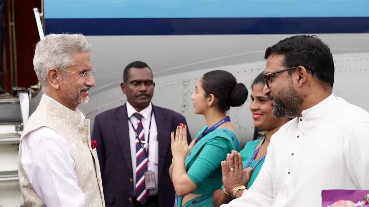<div class="paragraphs"><p>Jaishankar was received by Tharaka Balasuriya, State Minister of Foreign Affairs, and Senthil Thondaman, Governor of the Eastern Province, on his arrival in Colombo.</p></div>