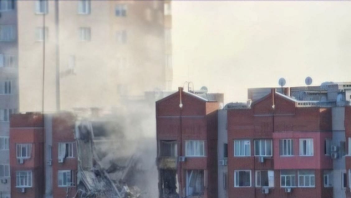 <div class="paragraphs"><p>A view shows an apartment building hit by a Russian missile strike, amid Russia's attack on Ukraine, in Dnipro, Ukraine</p></div>