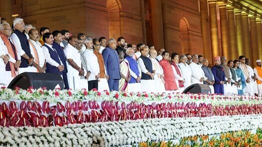 <div class="paragraphs"><p>President Droupadi Murmu and Vice President Jagdeep Dhankhar with Prime Minister Narendra Modi and other ministers at the swearing-in ceremony of new Union government, at Rashtrapati Bhavan in New Delhi, Sunday, June 9, 2024.</p></div>