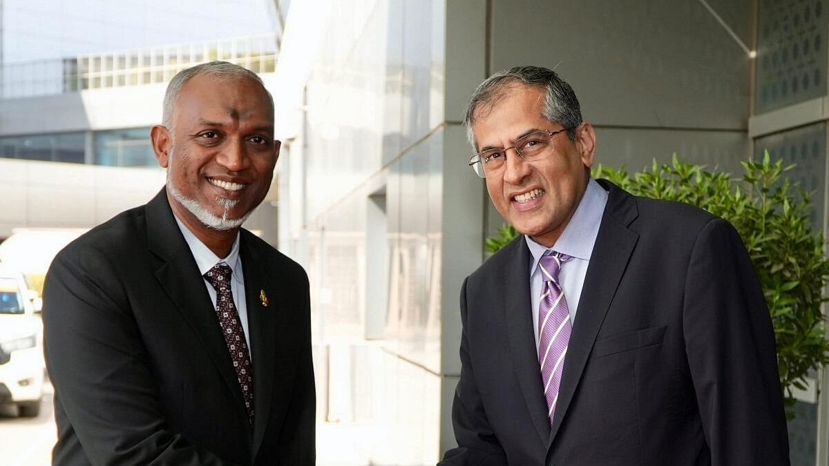 <div class="paragraphs"><p>President of Maldives Mohamed Muizzu (L) upon his arrival in New Delhi.</p></div>