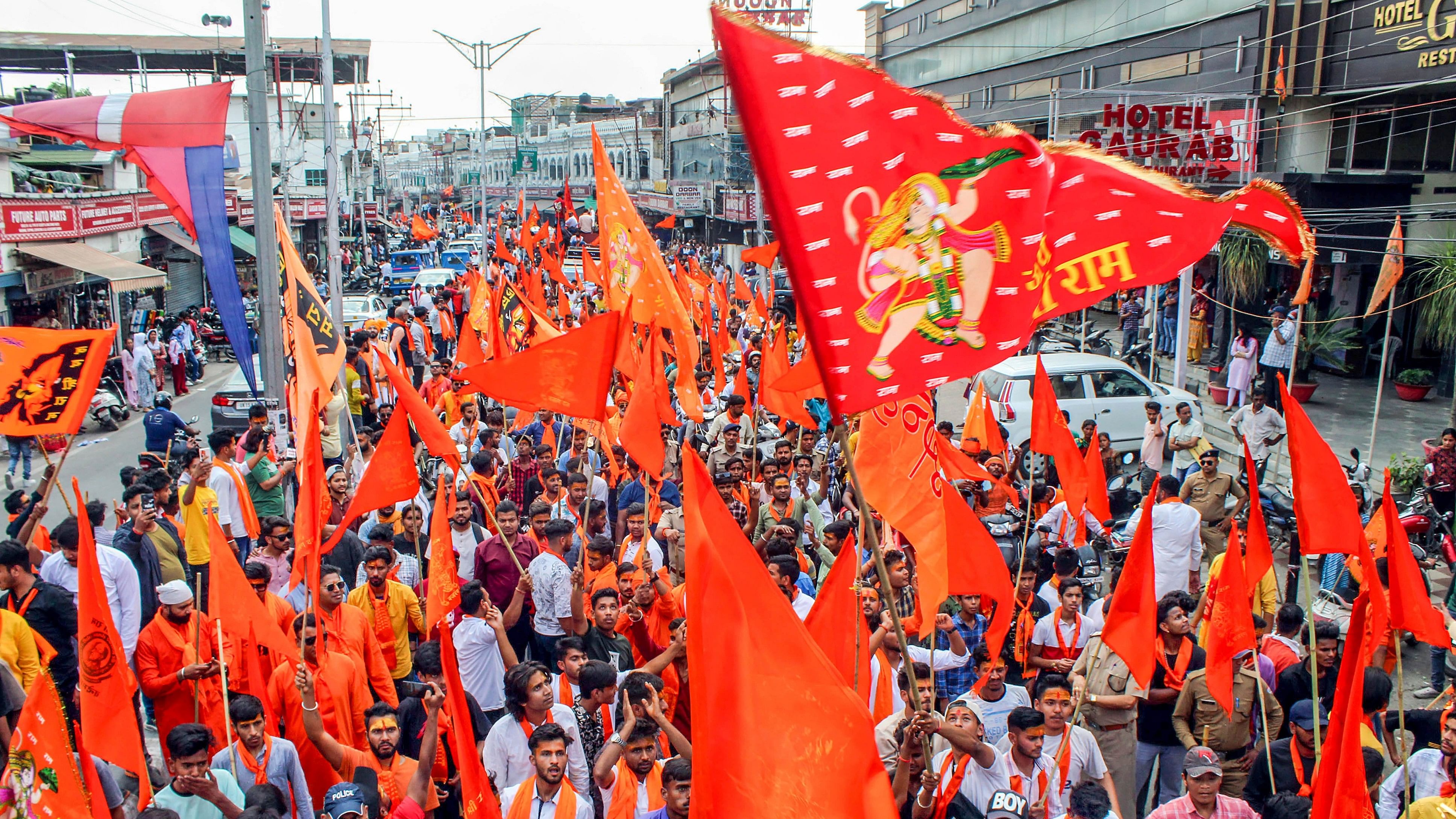 <div class="paragraphs"><p>Members of Bajrang Dal and Vishwa Hindu Parishad taking part in a procession.</p></div>