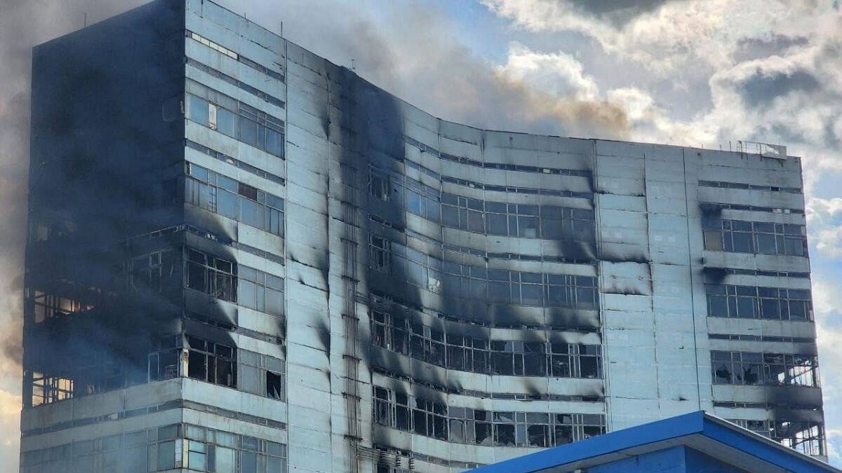 <div class="paragraphs"><p>Smoke billows from a burning administrative building in Fryazino in the Moscow Region, Russia June 24, 2024.</p></div>