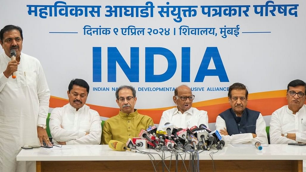 <div class="paragraphs"><p>Mumbai: Shiv Sena (UBT) chief Uddhav Thackeray, Congress leaders Nana Patole, Prithviraj Chavan and Balasaheb Thorat, NCP chief Sharad Pawar and NCP leader Jayant Patil during a Maha Vikas Aghadi (MVA) press conference, in Mumbai</p></div>