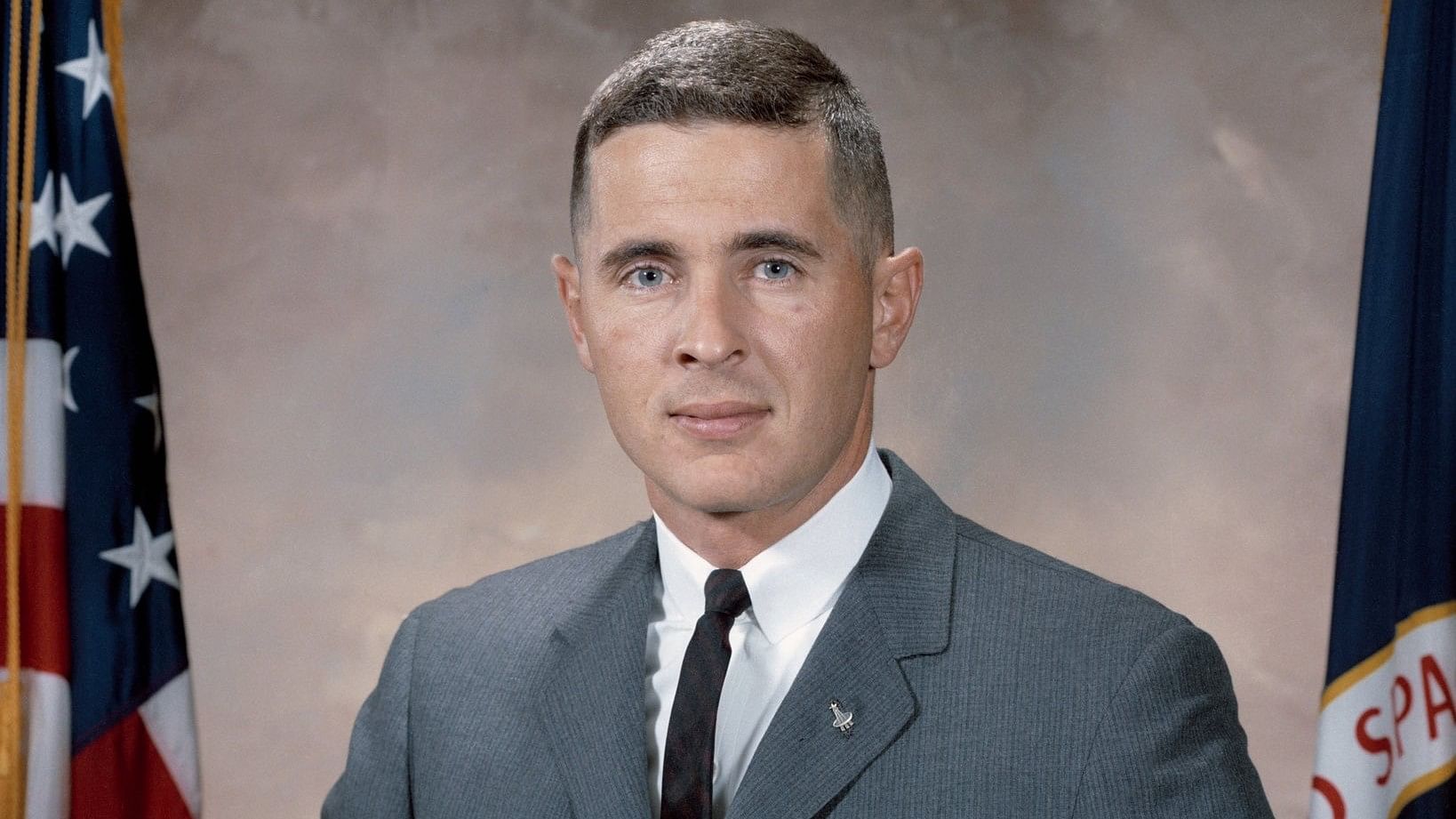 <div class="paragraphs"><p>Retired astronaut William Anders.</p></div>