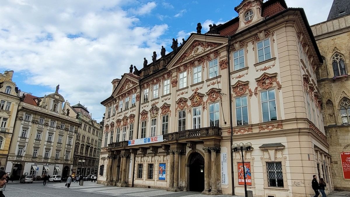 <div class="paragraphs"><p>The Kinský Palace was once the home of a noble count but is now linked to some revered Czech writers like Kafka. </p></div>