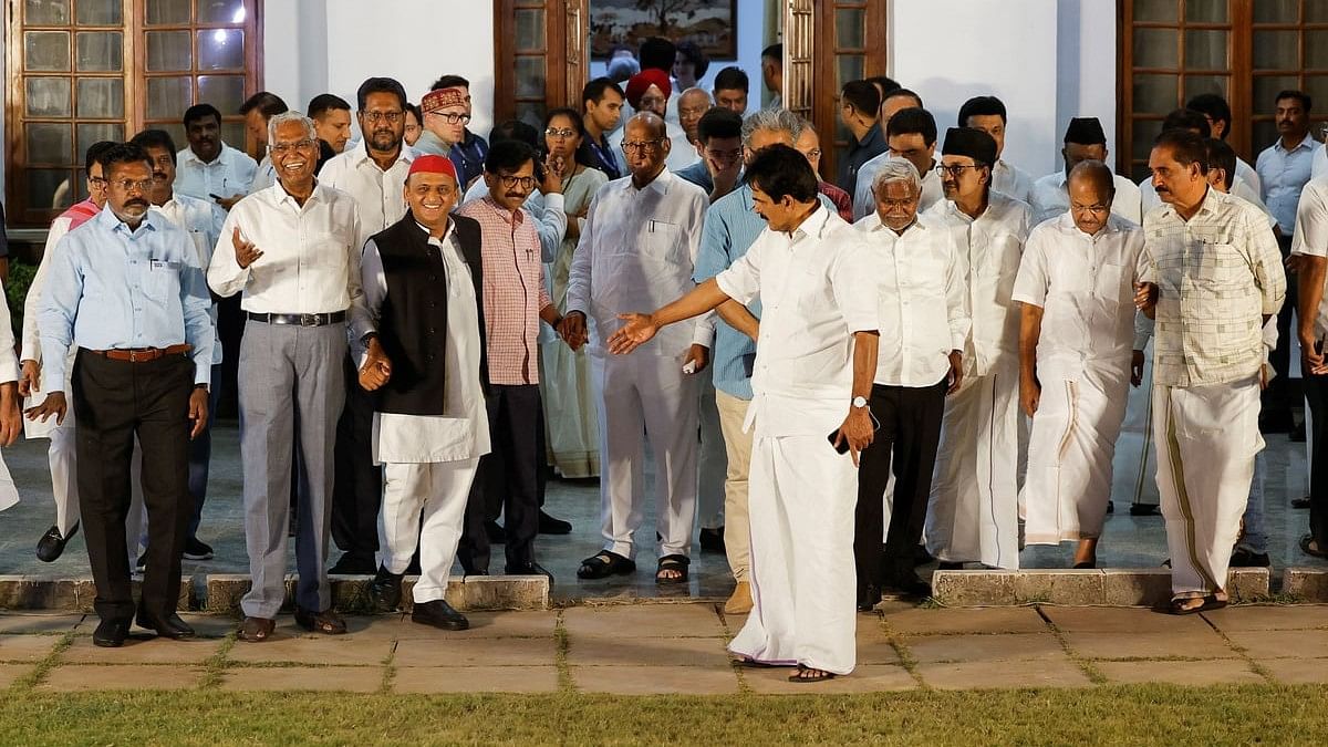 <div class="paragraphs"><p>Indian National Developmental Inclusive Alliance  bloc members attend a press conference, after a meeting, in New Delhi, India, June 5, 2024. </p></div>