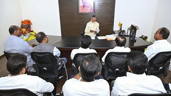 <div class="paragraphs"><p>TDP chief Chandrababu Naidu during a meeting with the newly-elected party MPs, at his residence at Undavalli, in Guntur district.</p></div>