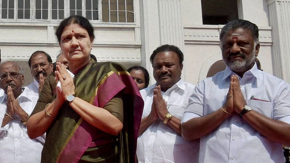 <div class="paragraphs"><p>File photo of V K Sasikala (L) along with O&nbsp;Panneerselvam (R).</p></div>