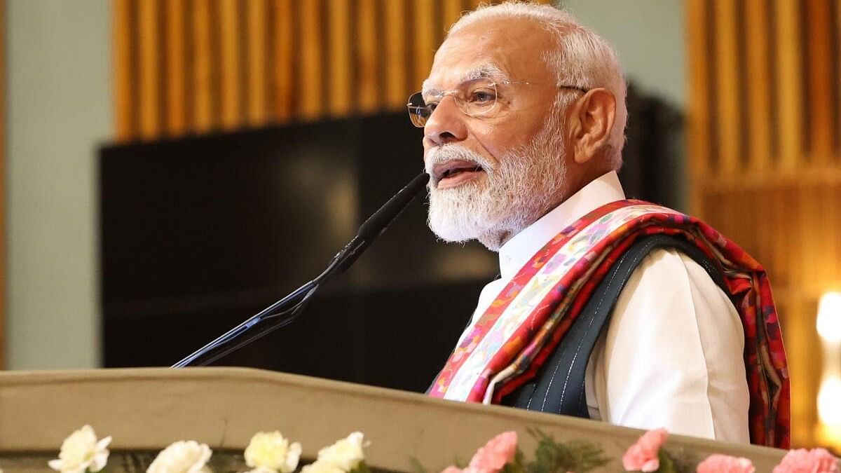 <div class="paragraphs"><p>Prime Minister Narendra Modi addresses the 'Empowering Youth, Transforming J&amp;K' programme, in Srinagar.</p></div>