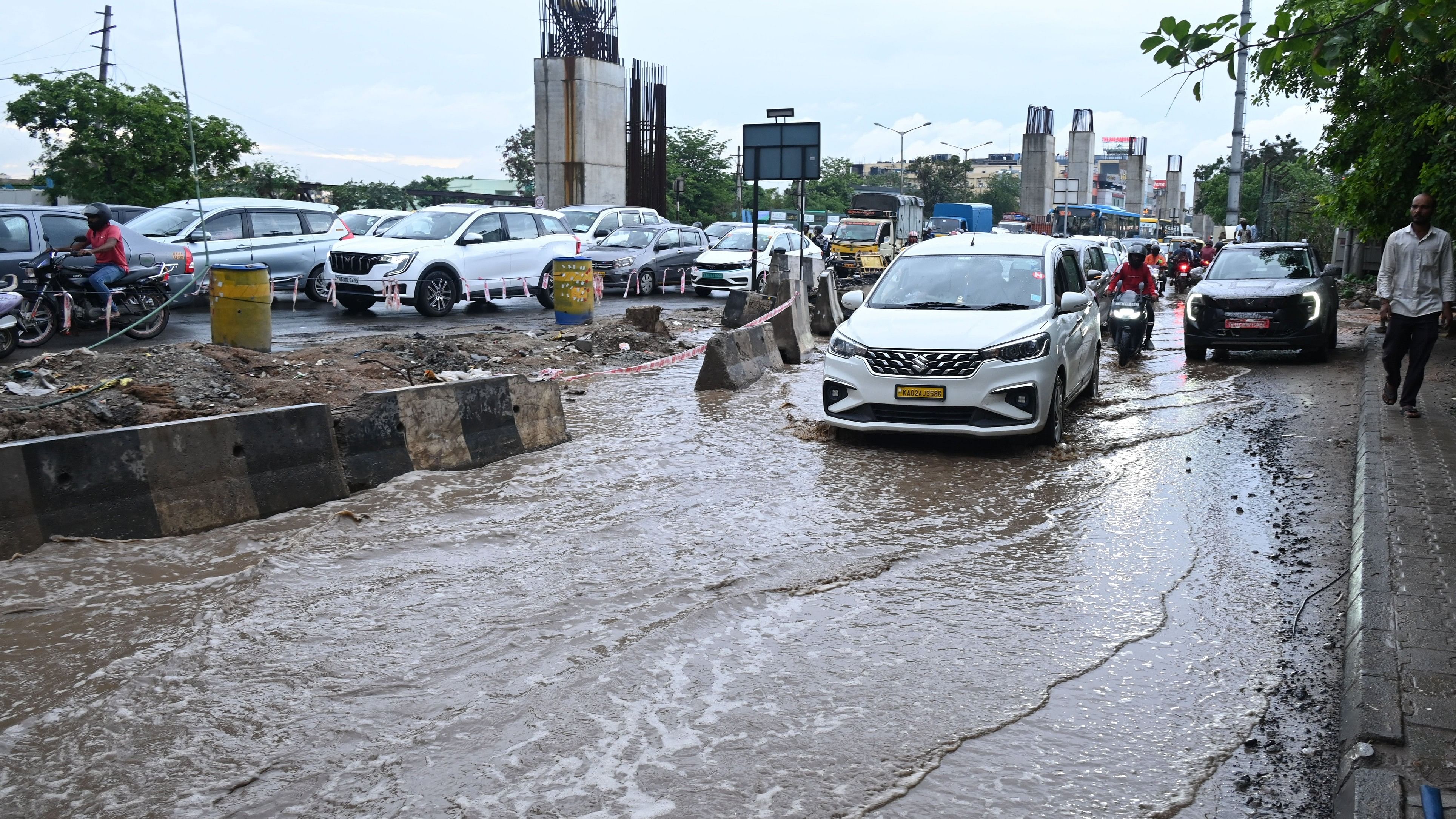 <div class="paragraphs"><p>A waterlogged stretch on the Ring Road near Kadubeesanahalli.</p></div>