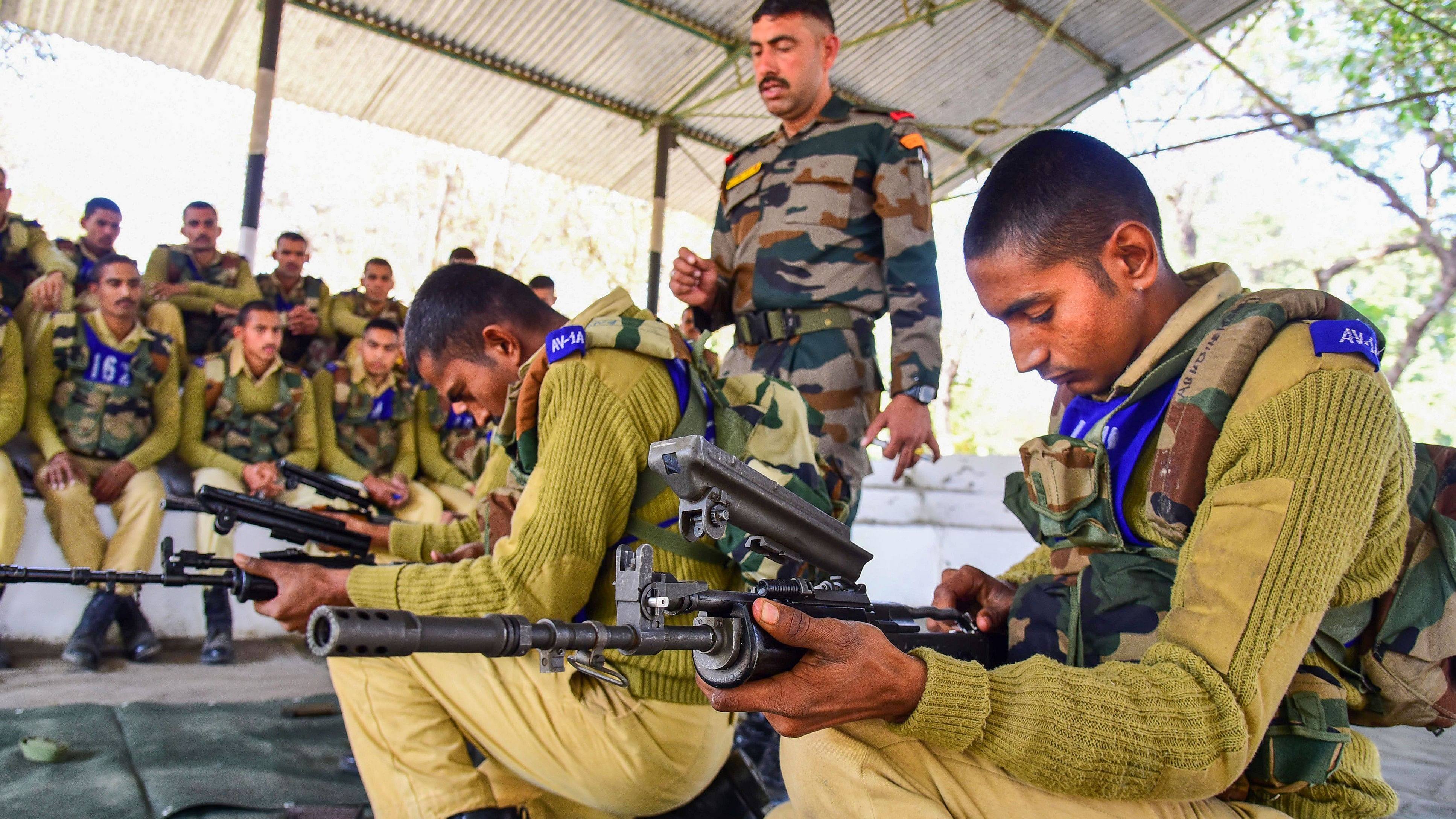 <div class="paragraphs"><p>First batch soldiers recruited under the Agnipath scheme of the Indian Armed forces undergo weapon training at the Grenadiers Regimental Centre, in Jabalpur.</p></div>