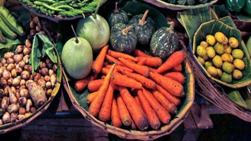 <div class="paragraphs"><p>In Kerala, the prices of vegetables and fishes are skyrocketing at the moment, with vendors blaming extreme heat and untimely rainfall in Tamil Nadu.</p><p>Image for representation.</p></div>