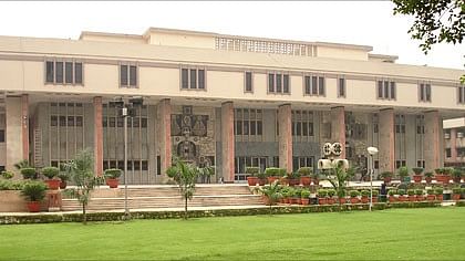 <div class="paragraphs"><p>View of the Delhi High Court</p></div>