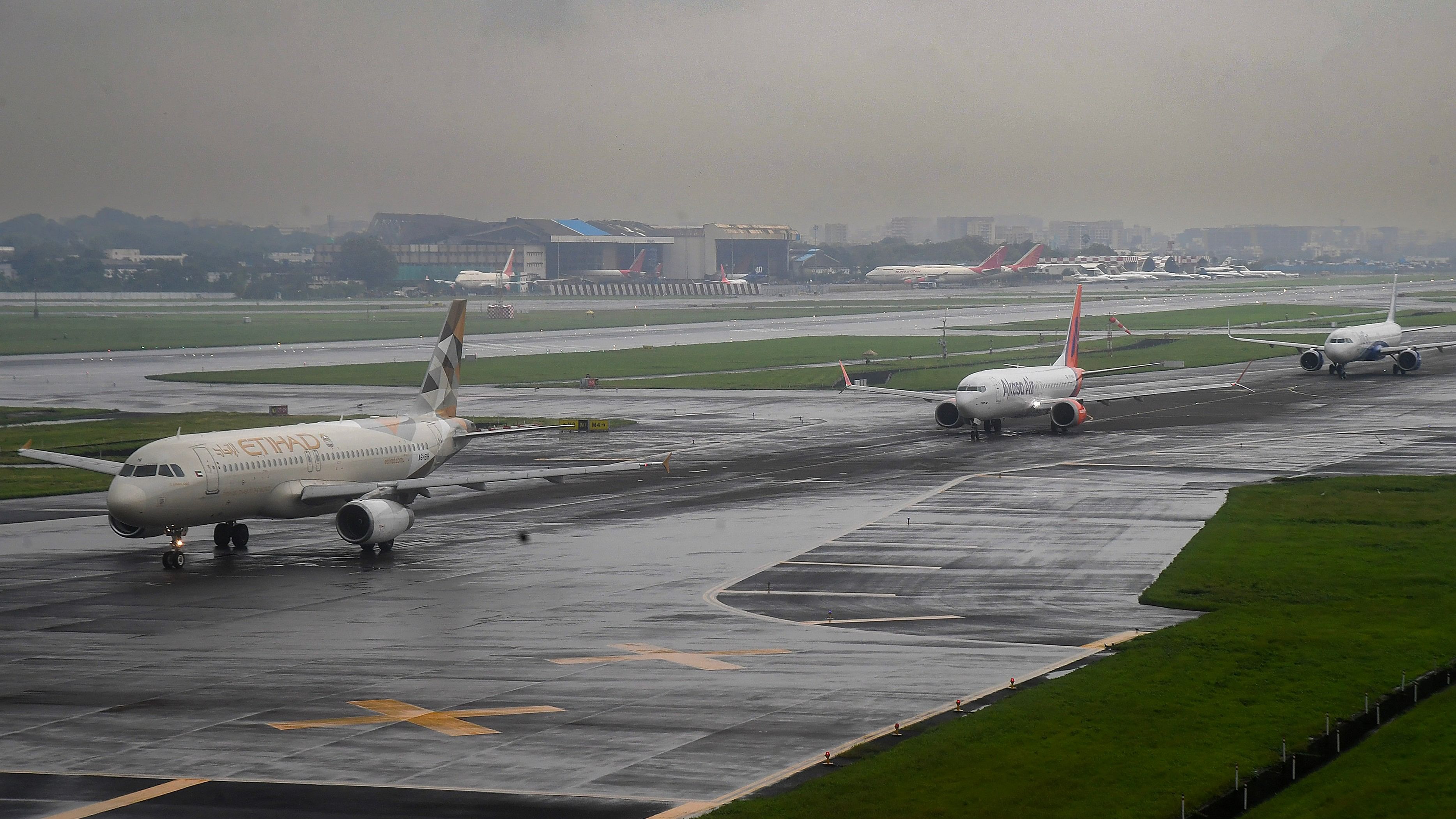 <div class="paragraphs"><p>Representative image of bad weather in airport.</p></div>