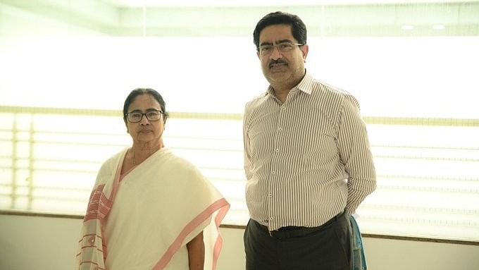 <div class="paragraphs"><p>Kumar Mangalam Birla, Chairman of the Aditya Birla group with West Bengal CM Mamata Banerjee.&nbsp;</p></div>