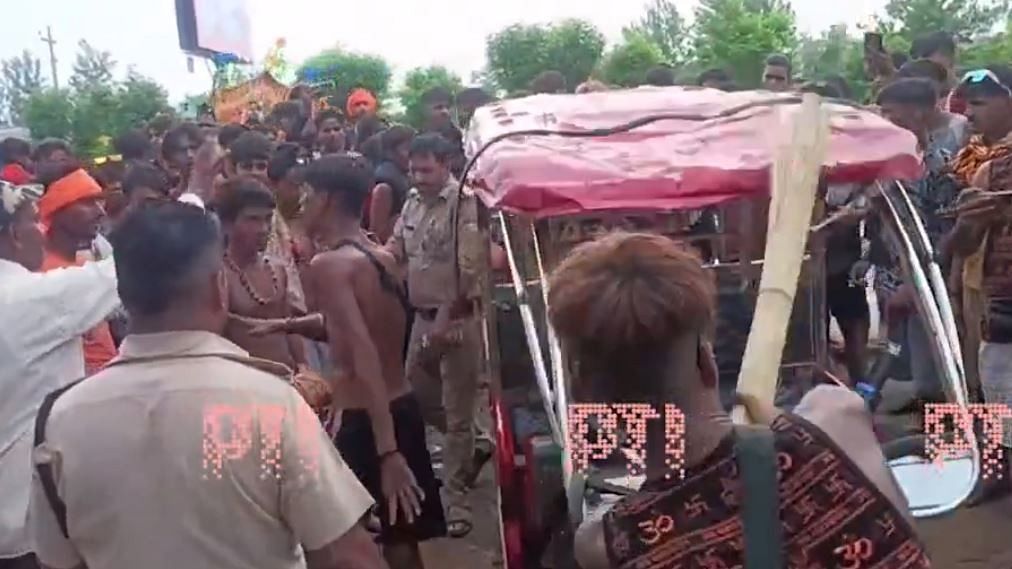 <div class="paragraphs"><p>Screengrab of the video showing the vandalising incident in Haridwar on July 24, 2024.</p></div>