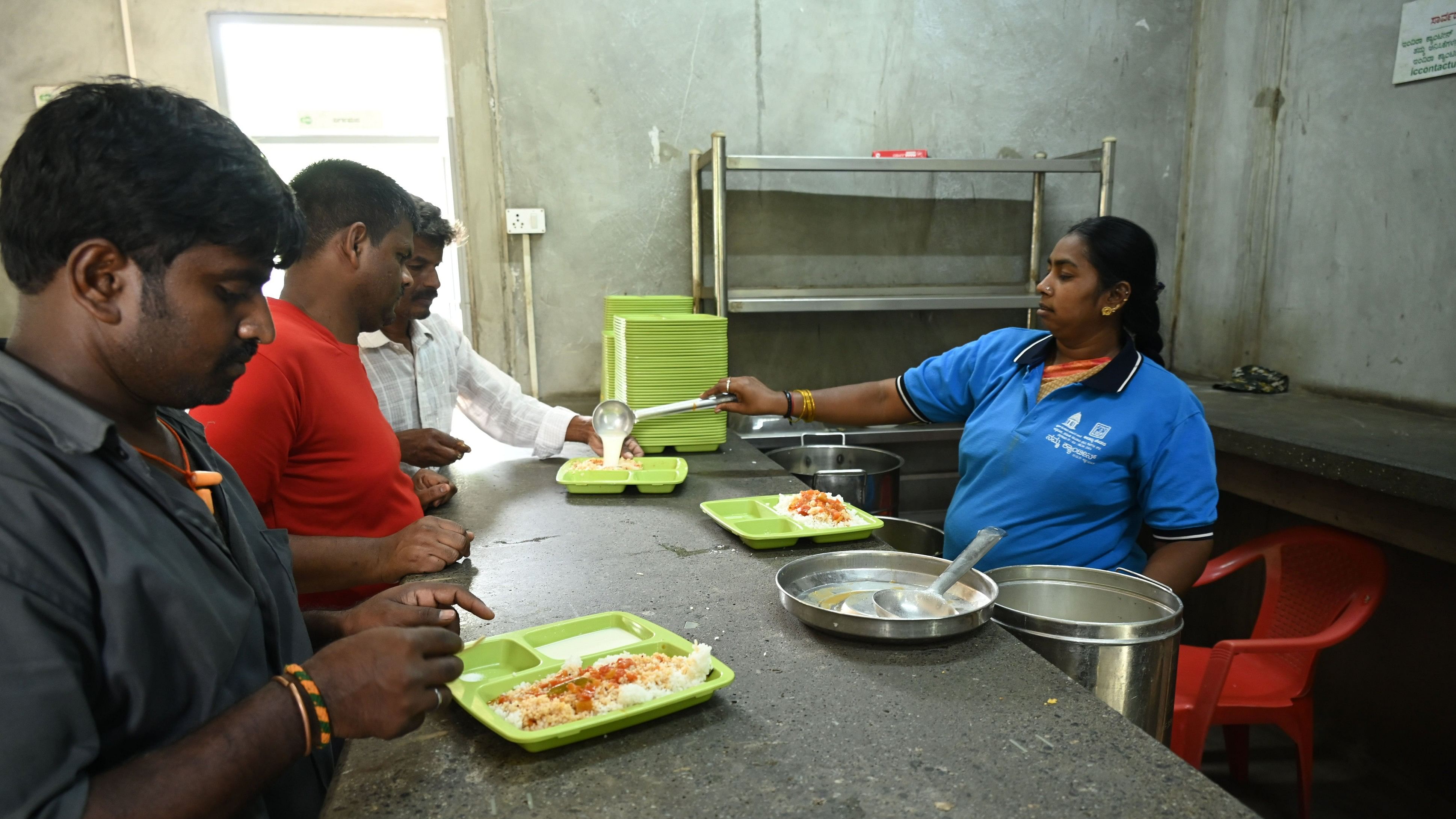 <div class="paragraphs"><p>One of the Indira Canteens at New BEL Road. </p></div>