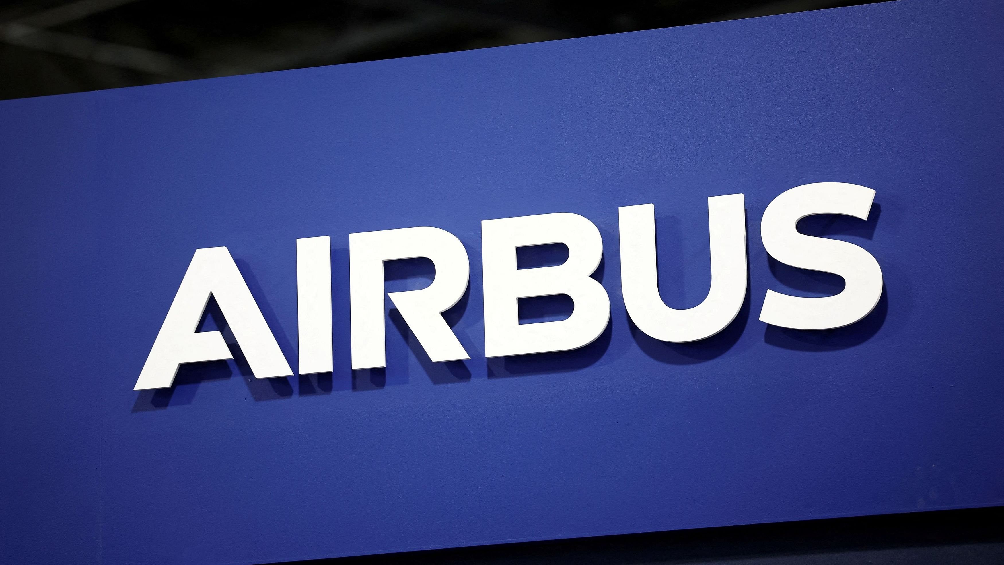 <div class="paragraphs"><p>The logo of Airbus.</p></div>