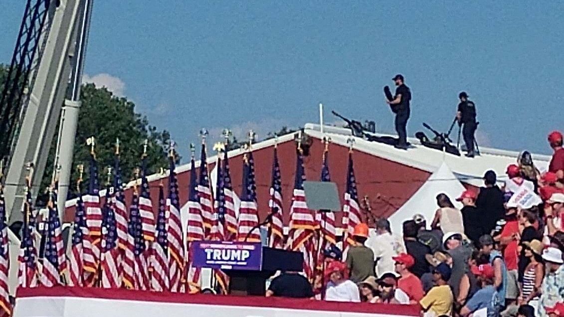 <div class="paragraphs"><p>Snipers stand on a roof at Republican presidential candidate and former US President Donald Trump's campaign rally in Butler, Pennsylvania, July 13, 2024.</p></div>