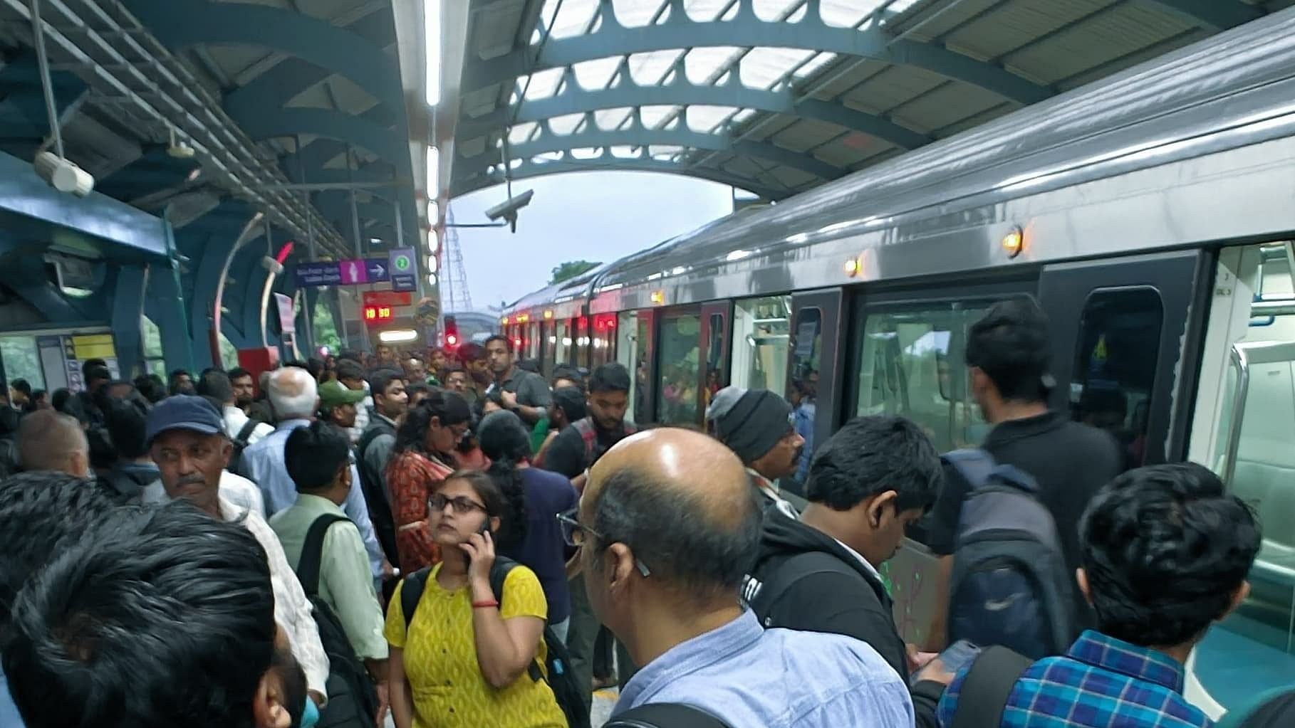 <div class="paragraphs"><p>Metro passengers at the RV Road station.&nbsp;</p></div>